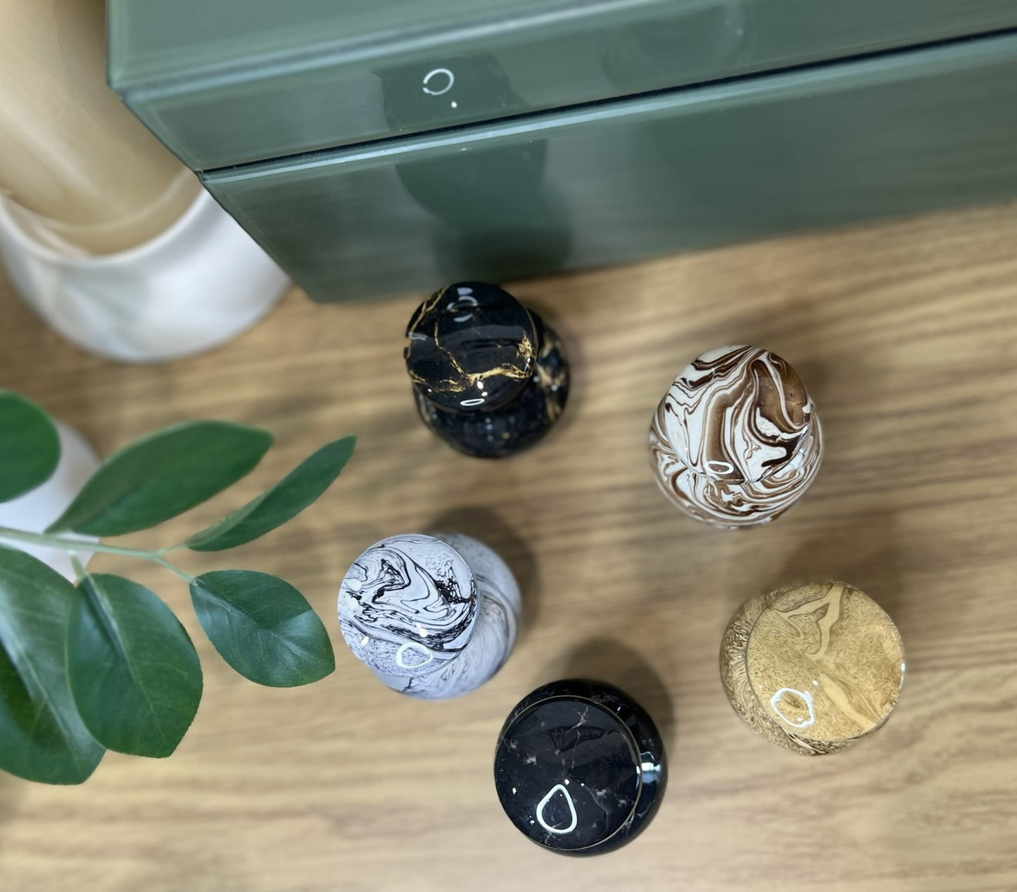 Premium Marble Finish Keepsakes Set of 4 for Ashes Adult male - Keepsakes for human ashes adult female - Black/Silver/Gray/Sand