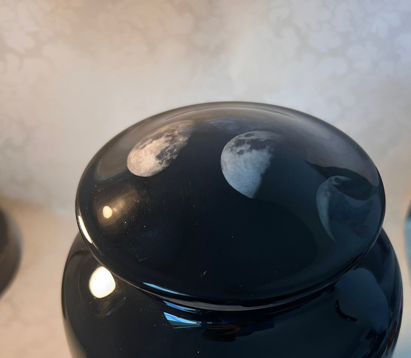 Phases of the Moon - Black Urn with different phases of the moon for Ashes Adult male - Urns for human ashes Adult female - Urns